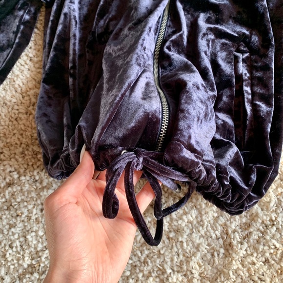 DARK BLUE VELOUR ZIP UP SWEATER - Picture 4 of 4